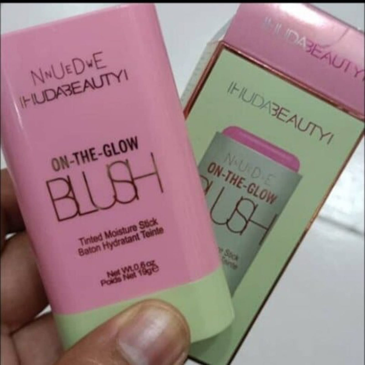 Huda Beauty On-The-Glow Blush - 1